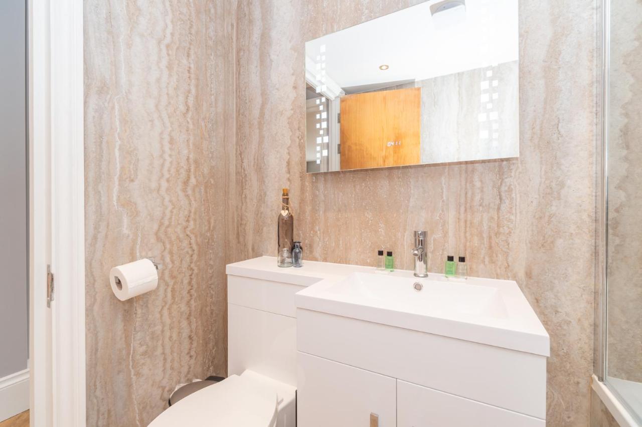 Stunning Hyde Park Apartments 런던 외부 사진