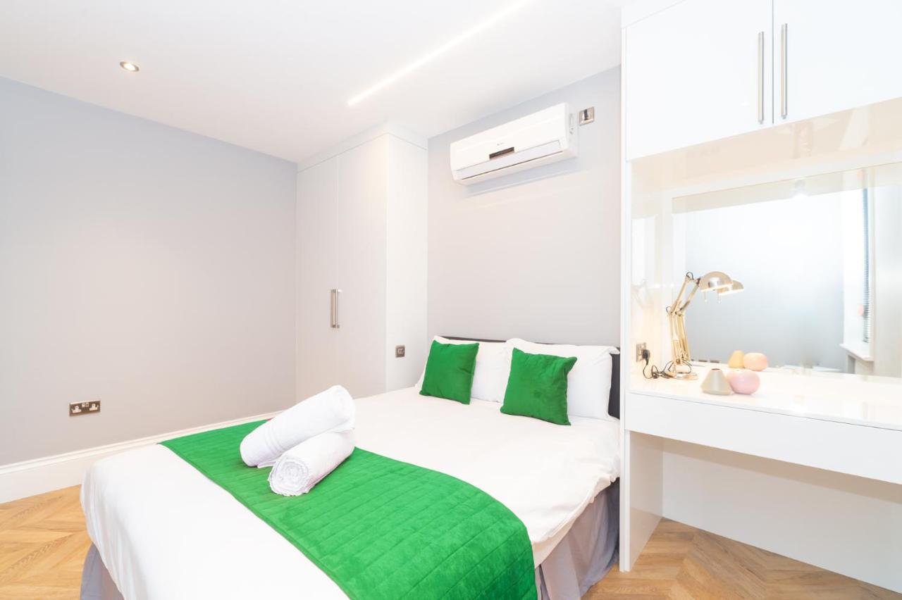 Stunning Hyde Park Apartments 런던 외부 사진