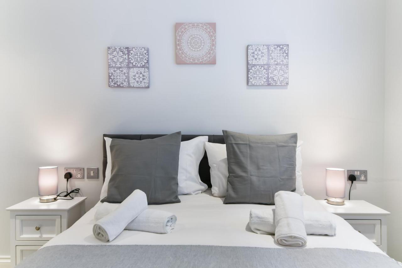Stunning Hyde Park Apartments 런던 외부 사진